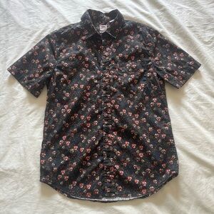 Levi’s Women’s Short Sleeve Cotton Floral Navy Blue Button Down Shirt Size S